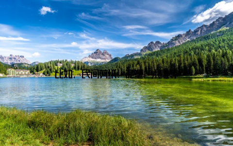 比如, 民间剪纸、泥塑、木雕等